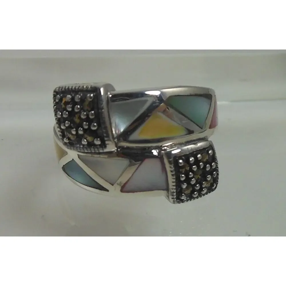 Stunning Vintage 1990's Sterling Silver‎ Mother of Pearl Marcasite Ring Size 5